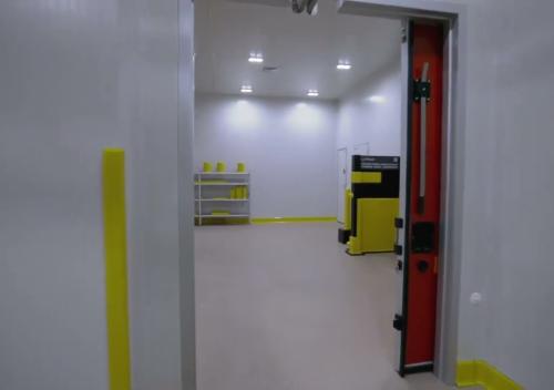 Передові та довговічні рішення для промислових систем захисту підлоги та стін від Vibroser