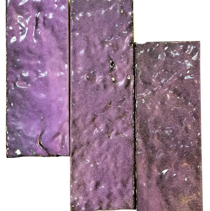 Кирпич в глазури рифлёный фиолетовый